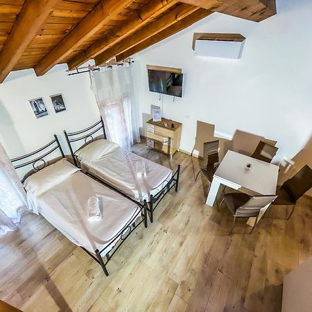 House Brennero 29 Διαμέρισμα Κάρπι Εξωτερικό φωτογραφία