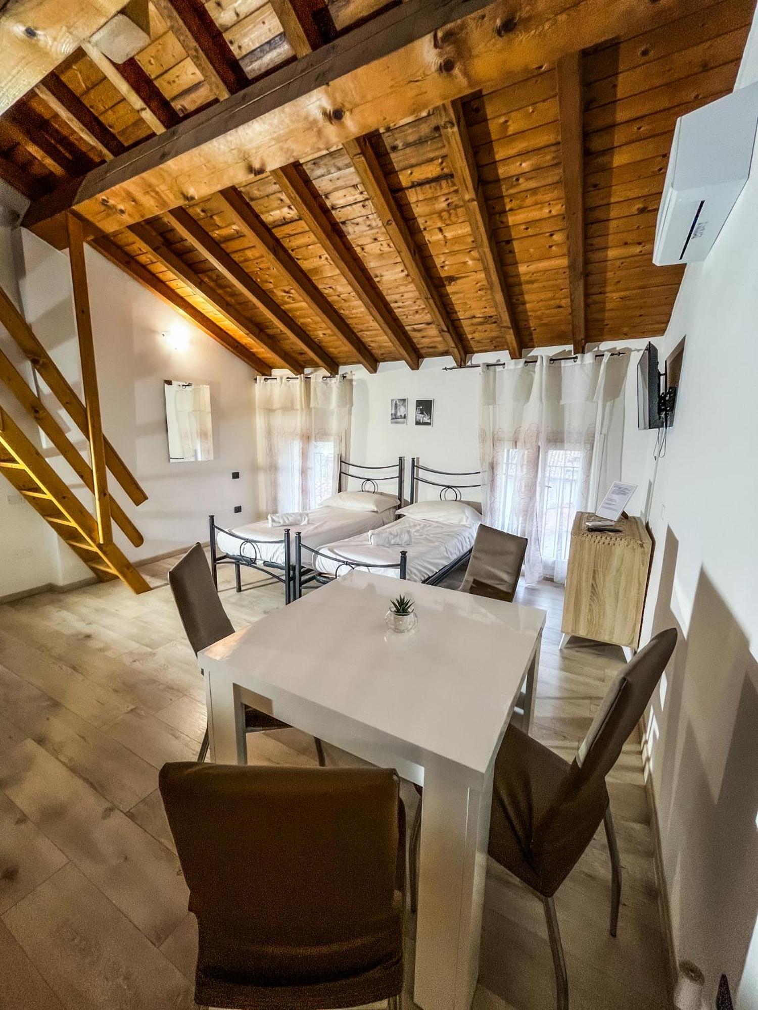 House Brennero 29 Διαμέρισμα Κάρπι Εξωτερικό φωτογραφία